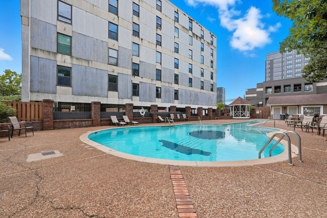 Music Row Condo near the Roundabout! - Music Row Condo near the Roundabout!