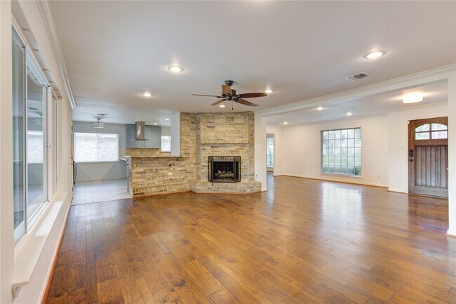 Foto del edificio - 2523 Anniston Dr
