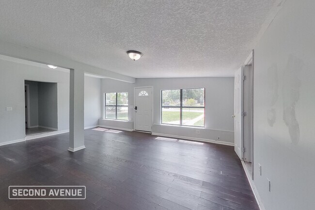 Foto del edificio - 7029 Fontainebleau Crescent