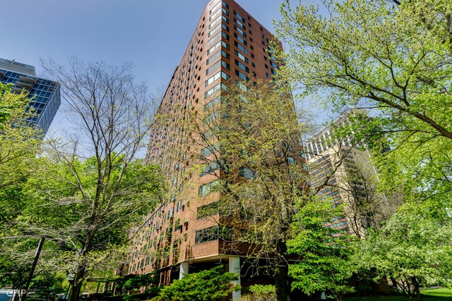 Photo - 3100 N Lake Shore Dr Apartment