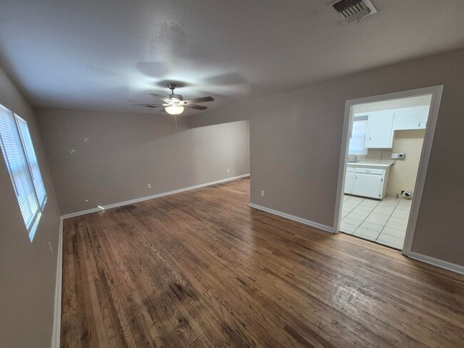 Building Photo - 5403 Avenue B