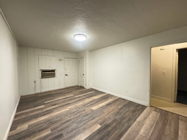 Foto del edificio - 2408 S Woodward Ave