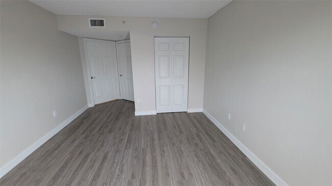 Foto del edificio - 9640 NW 2nd St