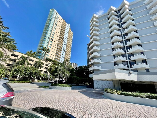 Foto del edificio - 2501 Brickell Ave