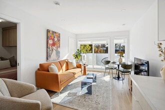 Building Photo - 2118 Rue Bercy