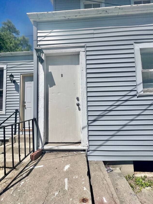 Foto principal - 2422 New Haven Ave
