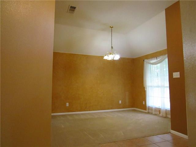 Building Photo - 1811 Lake Travis Dr