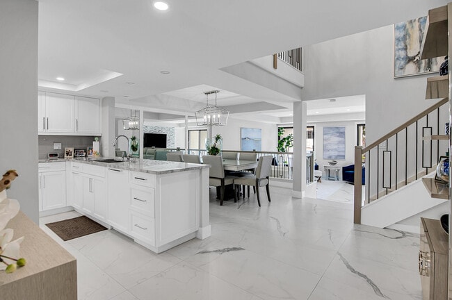Building Photo - 4744 S Ocean Blvd