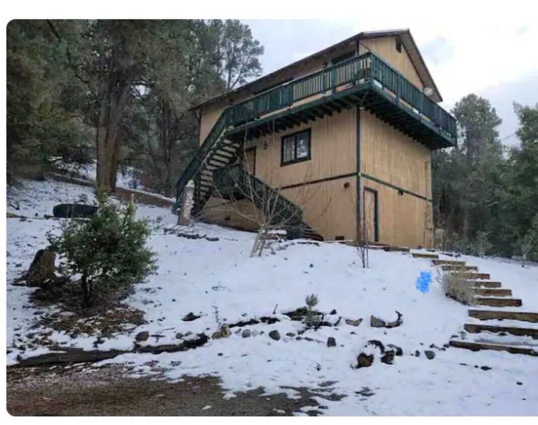 2304 Woodland Dr, Frazier Park, CA 93225 House for Rent in Frazier