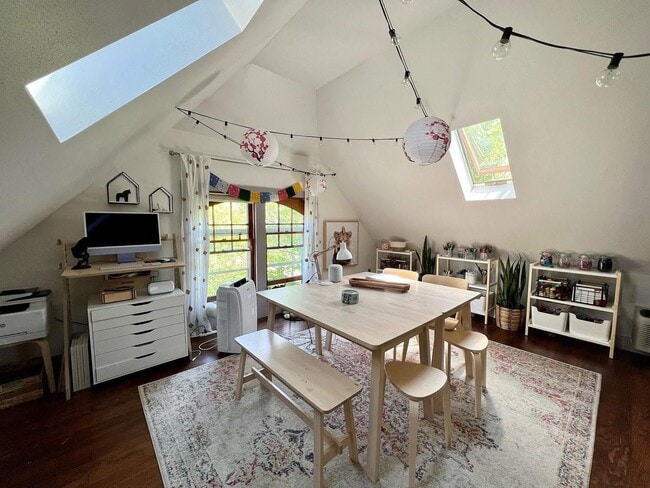 3rd fllor - 3568 N Cramer St