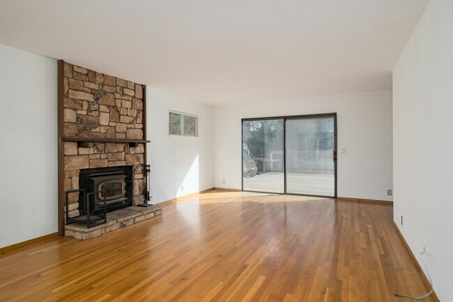 Foto del edificio - 3200 Mulberry Dr