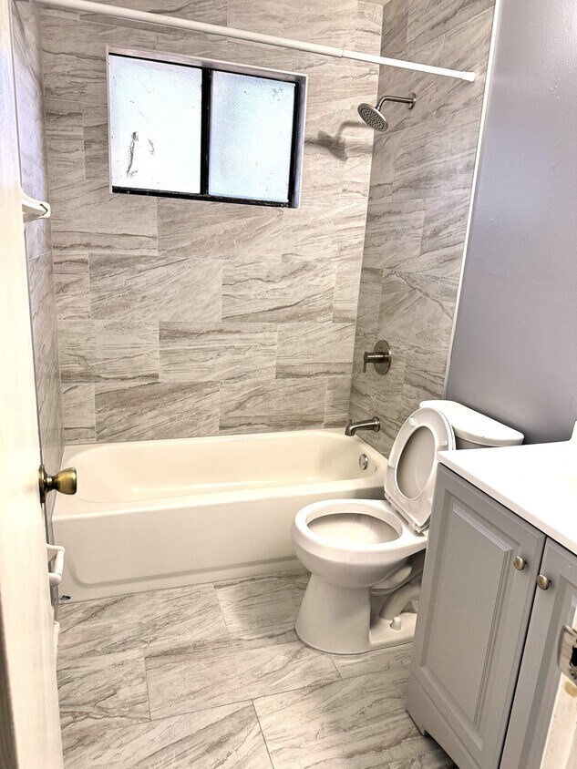 Foto del edificio - 5136 Westchase Ct