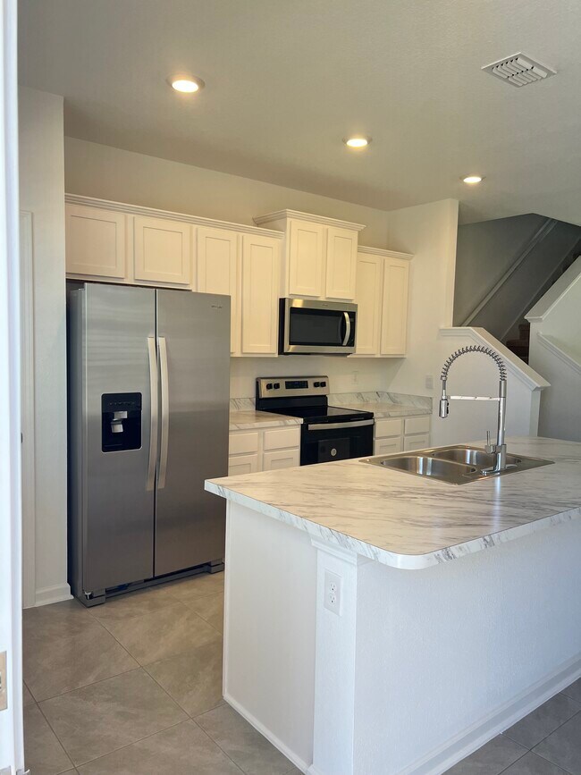 Foto del edificio - 8286 Asteroid St