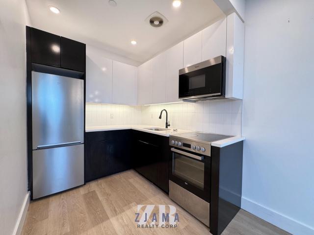 Foto del edificio - 2 bedroom in Brooklyn NY 11225