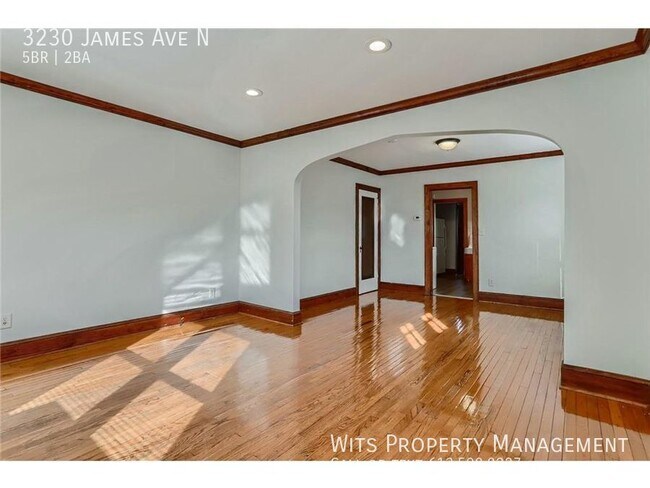 Building Photo - Great 5 BR / 1 BA side by side duplex unit