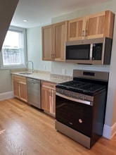 Building Photo - 388 S Main St