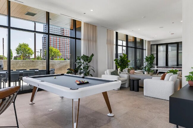 Foto del edificio - 1233 W Fulton St