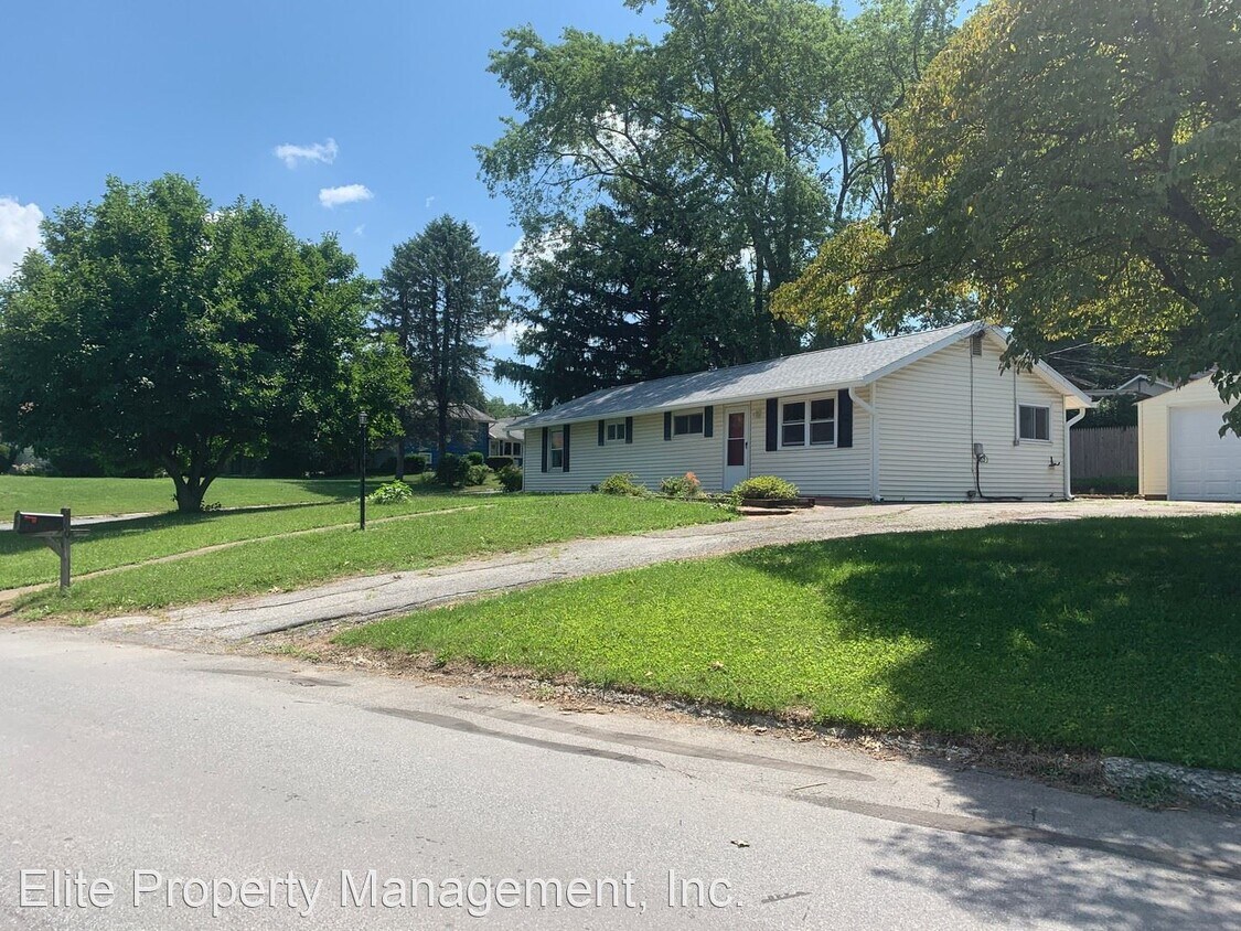Primary Photo - 3 br, 1 bath House - 3100 Robin Rd.