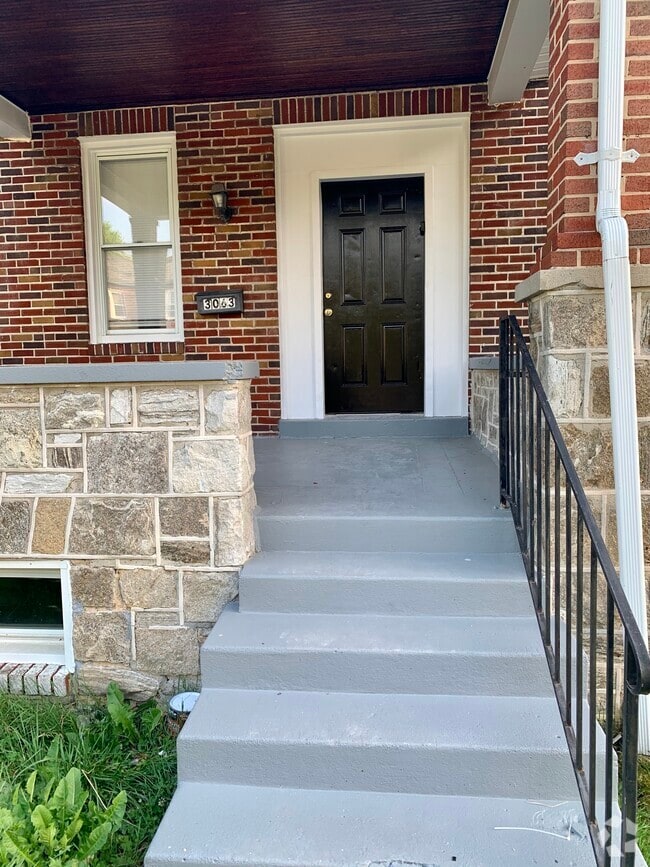 Building Photo - 3063 Mayfield Ave