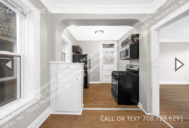 Building Photo - 6209 W 21st Pl