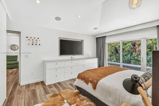 Foto del edificio - 570 NE 52nd Terrace