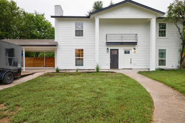 Foto del edificio - 5001 Cottonwood Cir