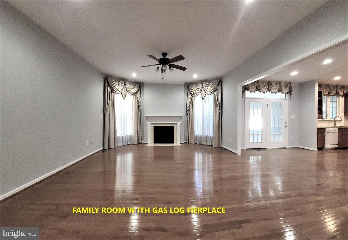 Primary Photo - 6999 Caton Woods Ct