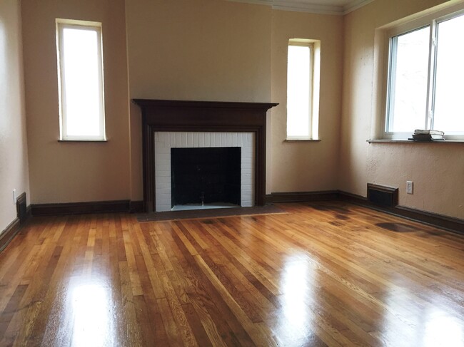 Building Photo - 3702 Venable Ave