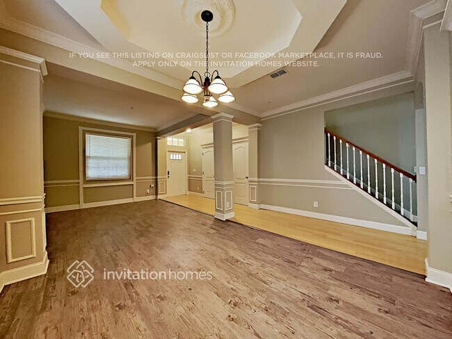 Building Photo - 10046 Moss Rose Way