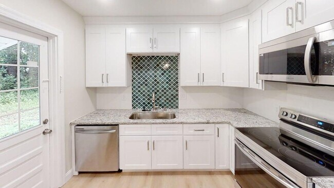 Foto del edificio - Charming 2 bedroom 1 bath - move in ready