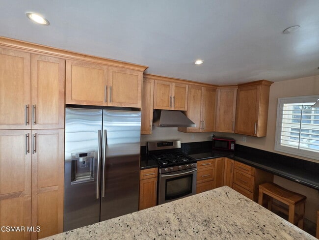 Foto del edificio - 6172 Sylvan Dr