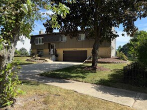 Building Photo - 1230 Durham Dr