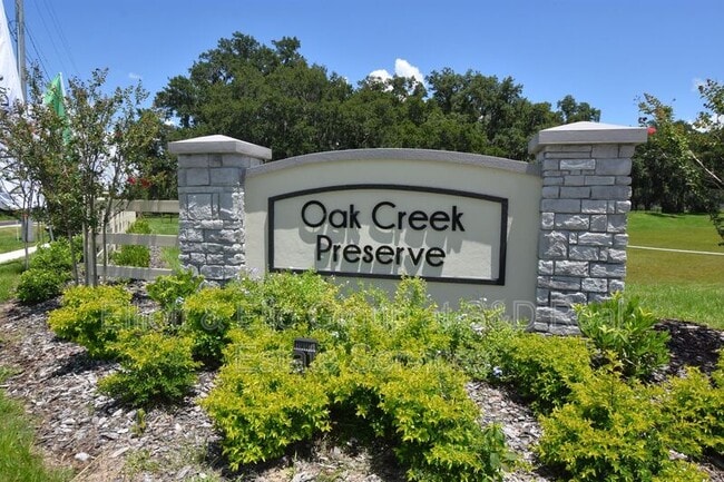 Building Photo - 3653 Majestic Dr