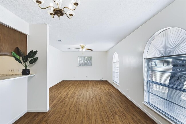 Building Photo - 4713 Sagebrush Trail