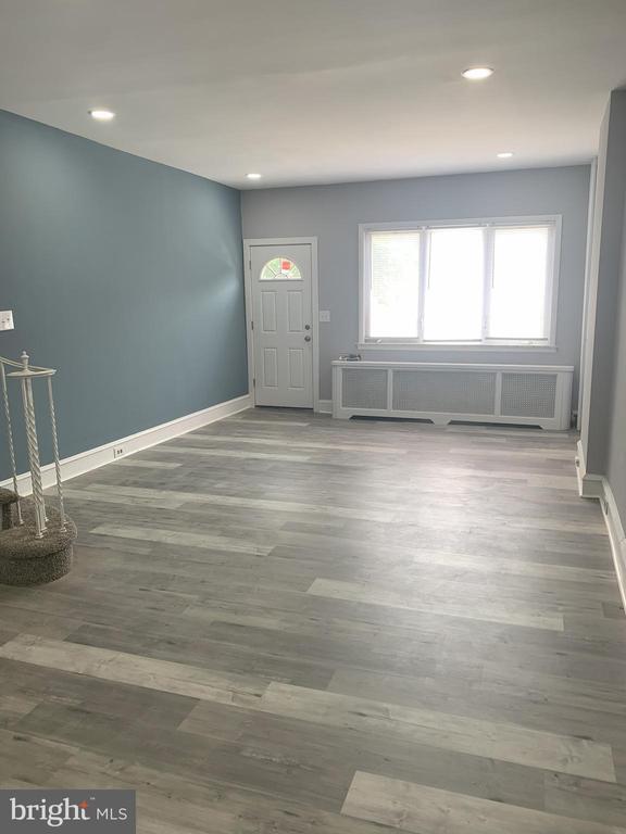 Foto del edificio - 2982 E Thompson St