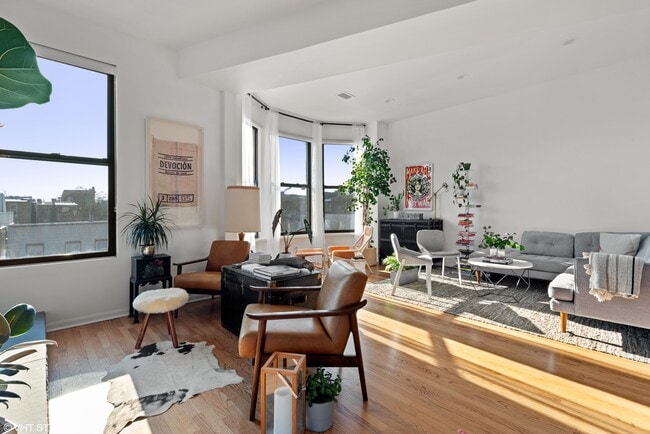 Foto del edificio - 1432 W Erie St