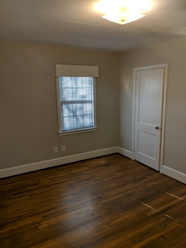 Bedroom - 1570 Hillcrest Blvd