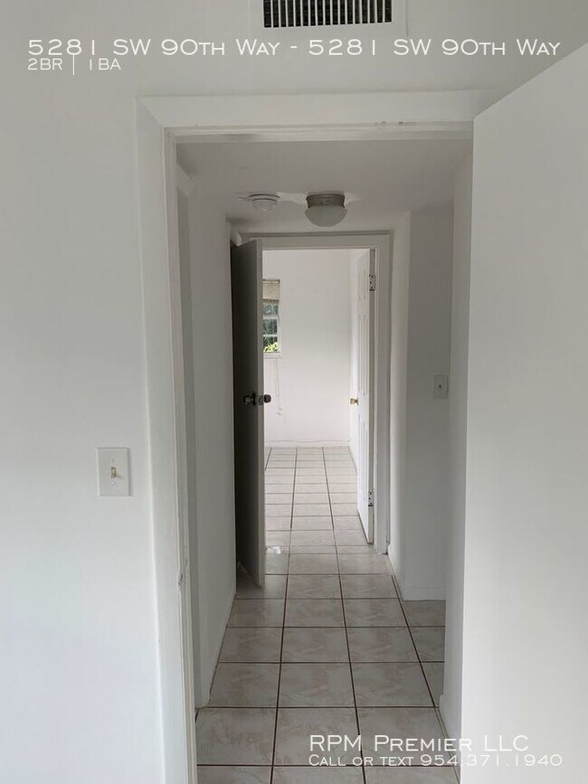 Building Photo - 5281 SW 90th Way