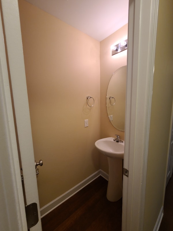Building Photo - 447 Truman Dr
