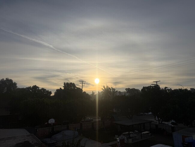 Foto del edificio - 4070 Newton Ave