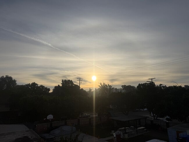 Building Photo - 4070 Newton Ave