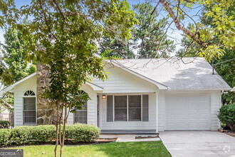 Building Photo - 465 Rosehill Dr