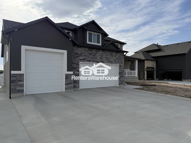 Building Photo - 373 N 2625 W