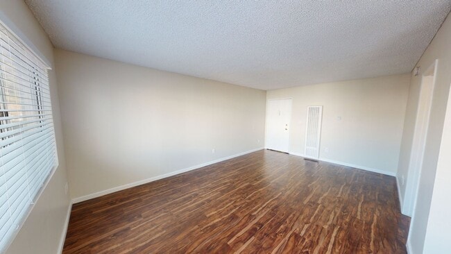 Interior Photo - Royal Terrace Apartments