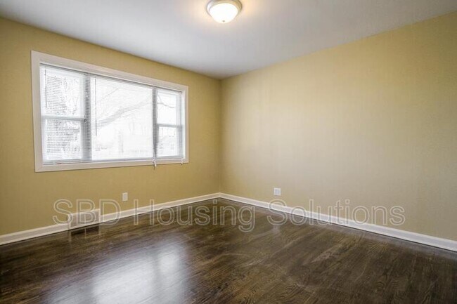 Foto del edificio - 4004 N Grand Ave