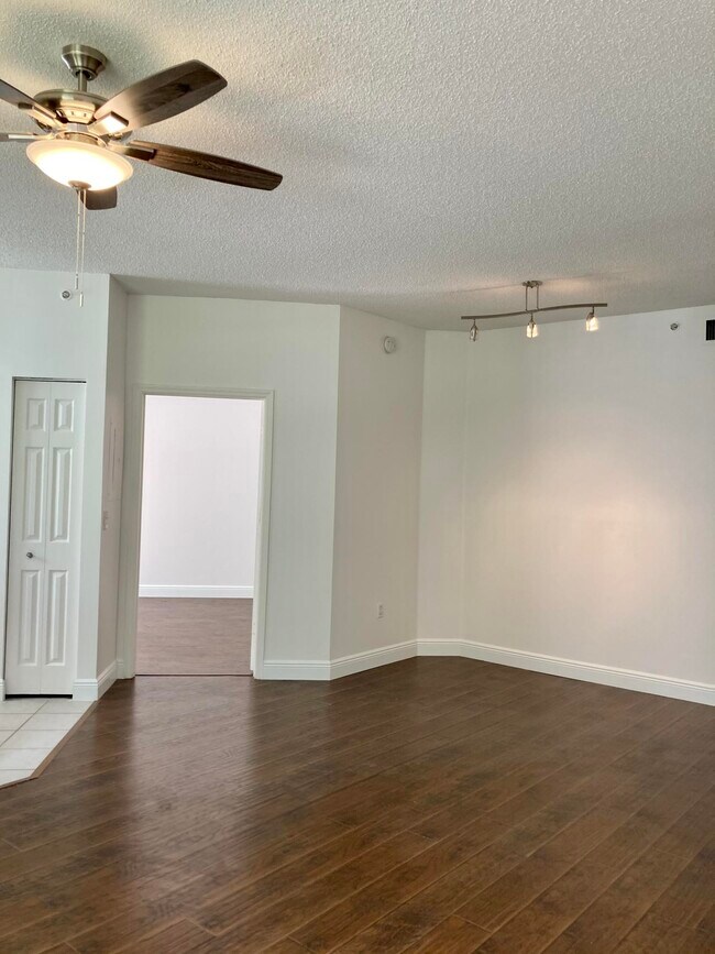 Foto del edificio - 630 S Sapodilla Ave