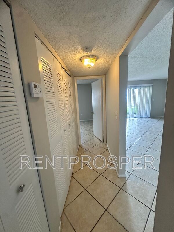 Building Photo - 4207 S Semoran Blvd