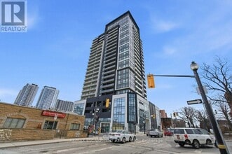 Building Photo - 15 Queen St S