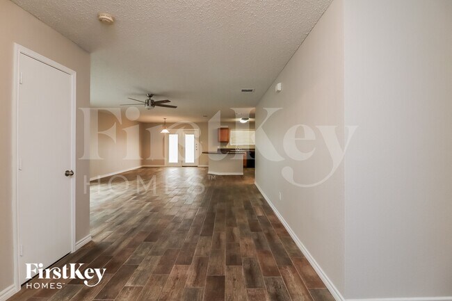 Foto del edificio - 6200 Winnebago Ct