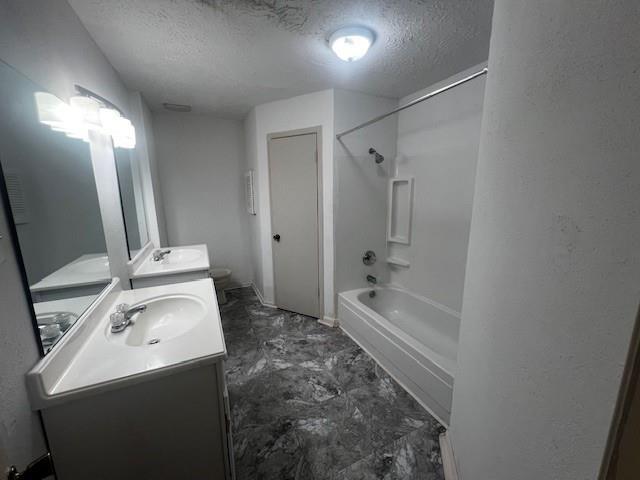 Foto del edificio - 22318 Tree House Ln